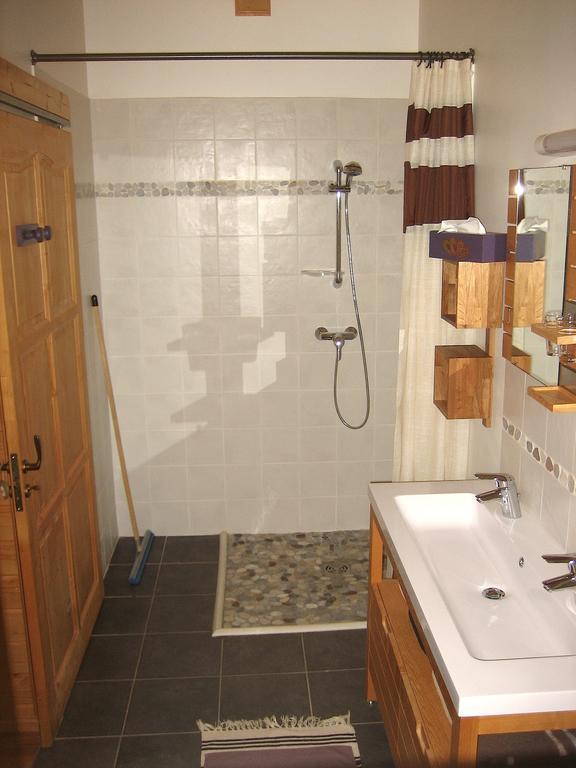 Chambres D'Hotes La Pierre D'Oran LʼArgentière-la-Bessée Bagian luar foto