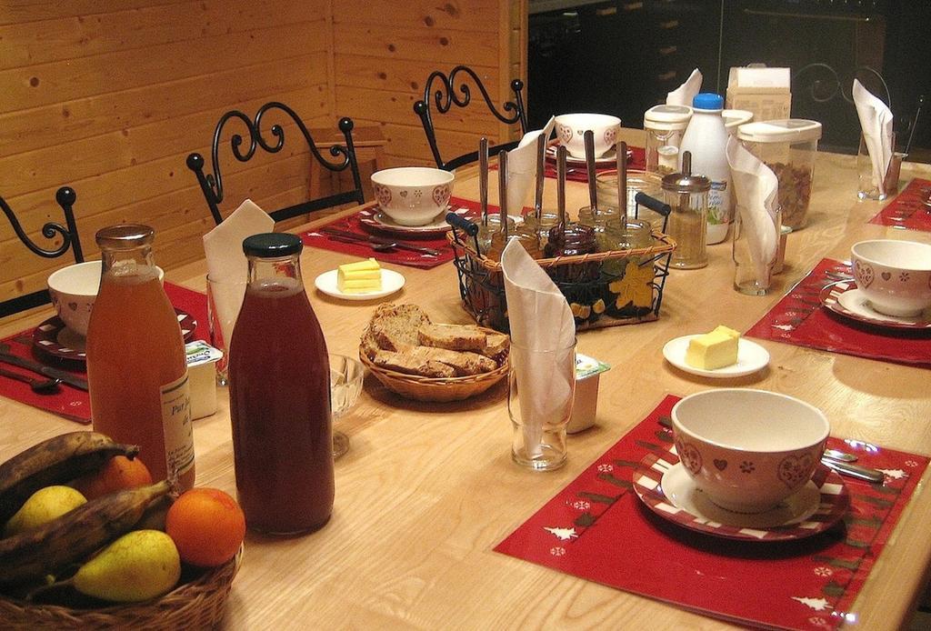Chambres D'Hotes La Pierre D'Oran LʼArgentière-la-Bessée Bagian luar foto