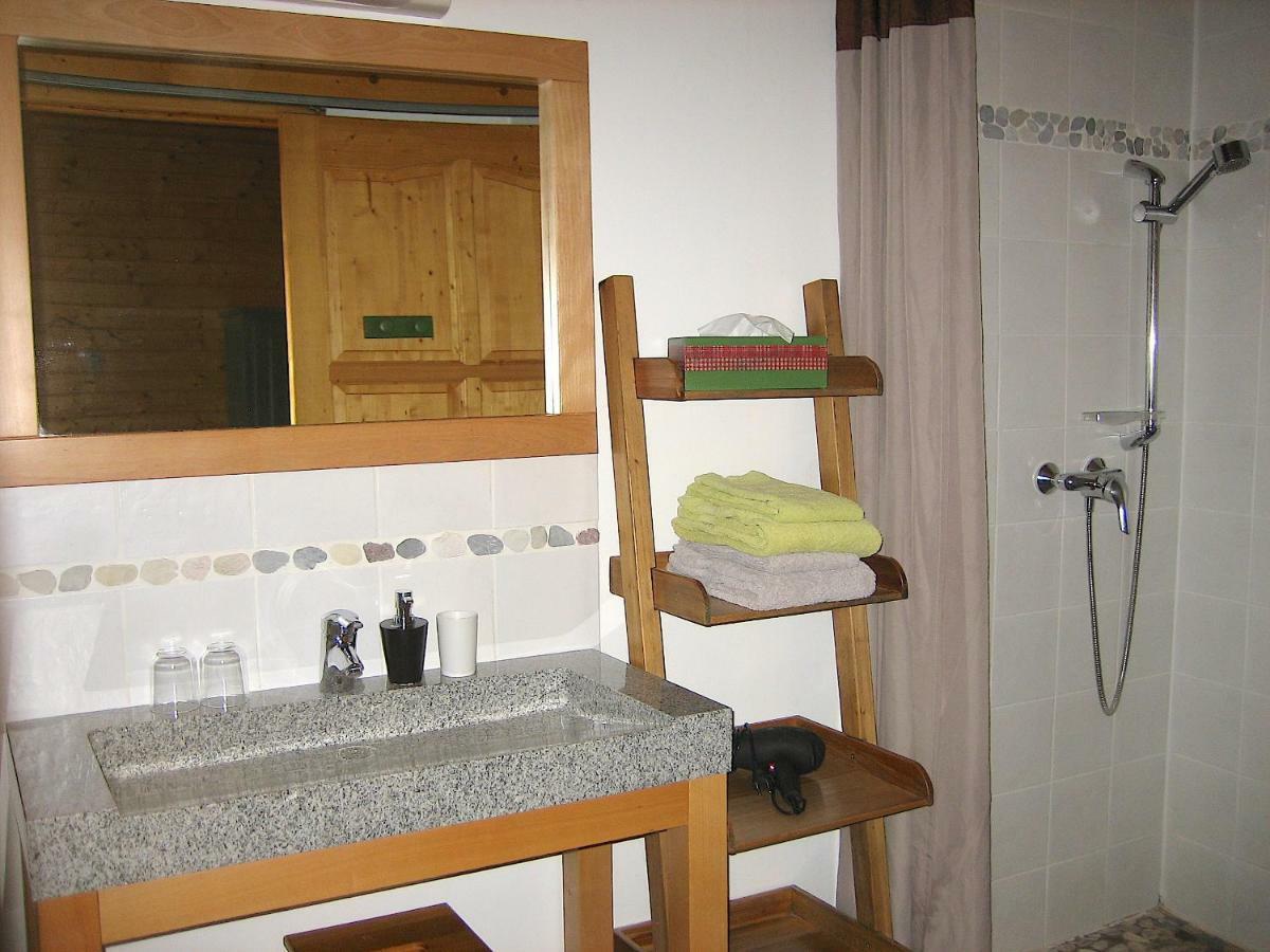 Chambres D'Hotes La Pierre D'Oran LʼArgentière-la-Bessée Bagian luar foto